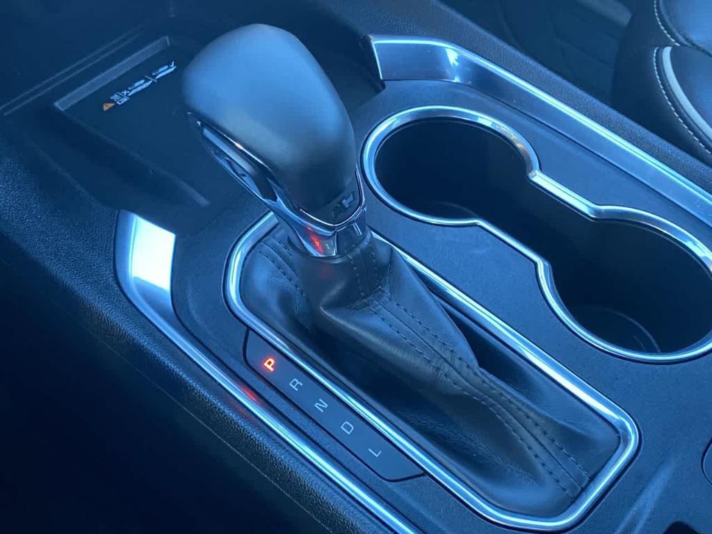 used 2023 Chevrolet Traverse car, priced at $37,887