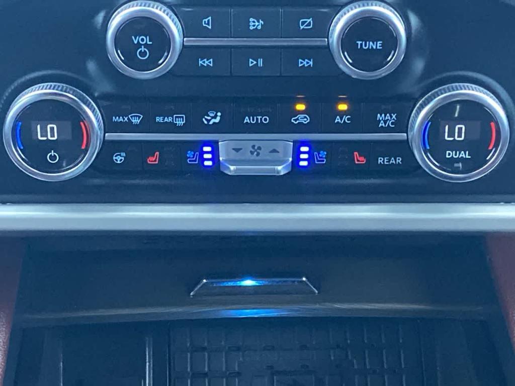 used 2023 Ford Expedition car, priced at $40,593