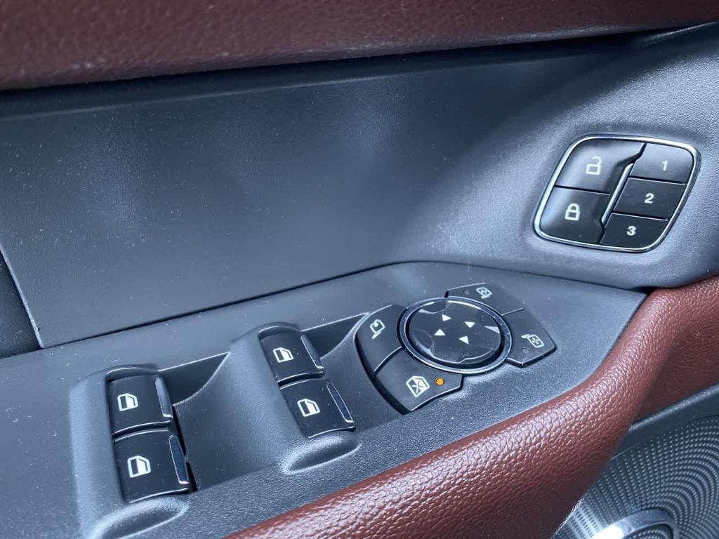 used 2023 Ford Expedition car, priced at $40,593