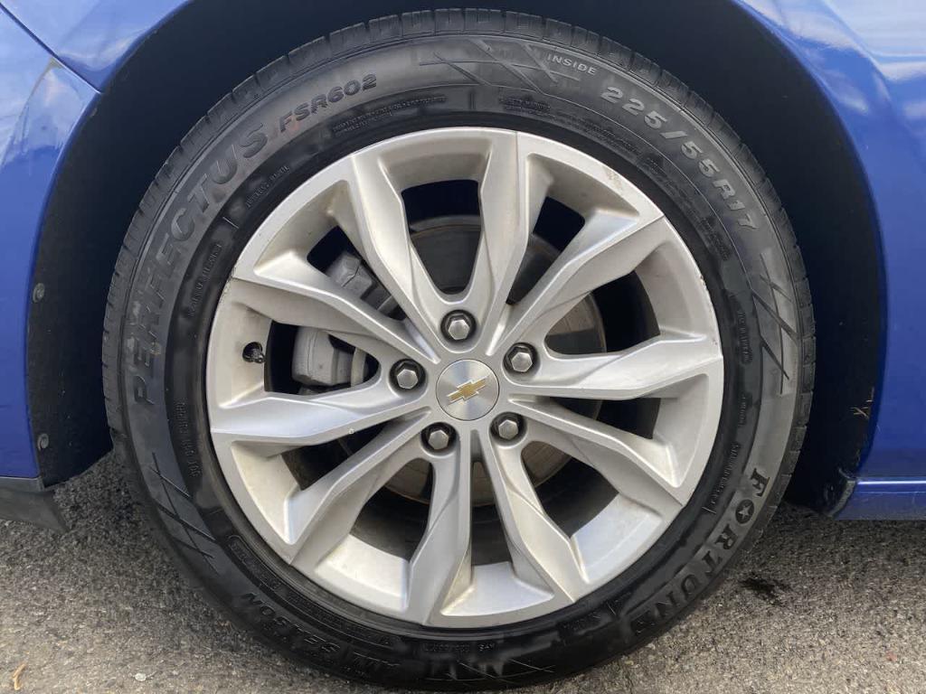 used 2023 Chevrolet Malibu car, priced at $17,644