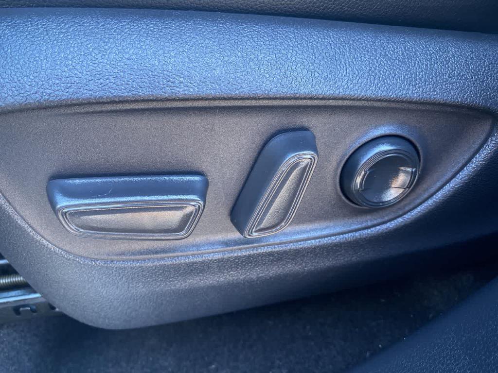 used 2023 Toyota Highlander car, priced at $42,756