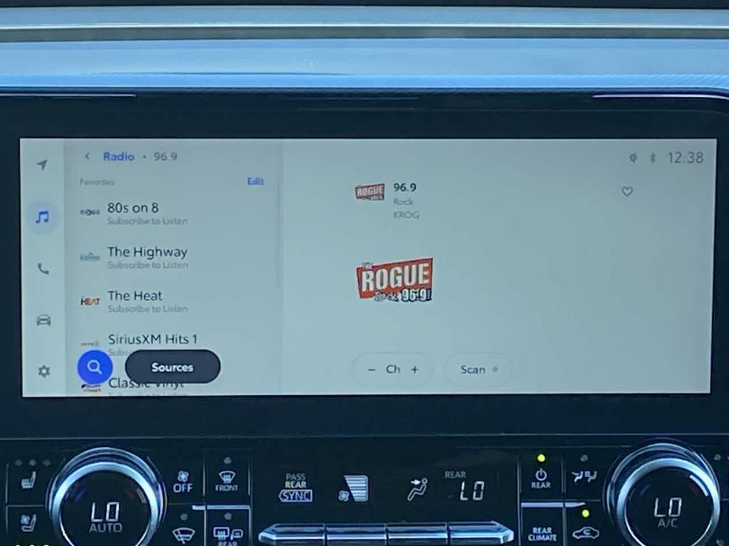 used 2023 Toyota Highlander car, priced at $42,756