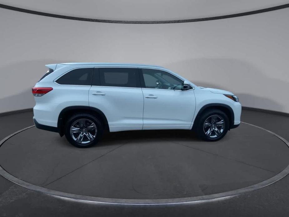 used 2019 Toyota Highlander car, priced at $28,897