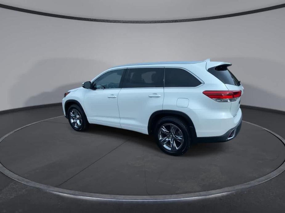 used 2019 Toyota Highlander car, priced at $28,897