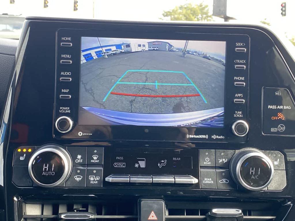 used 2021 Toyota Highlander car, priced at $34,537