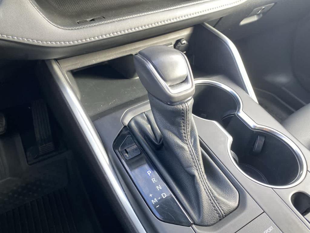 used 2021 Toyota Highlander car, priced at $34,537