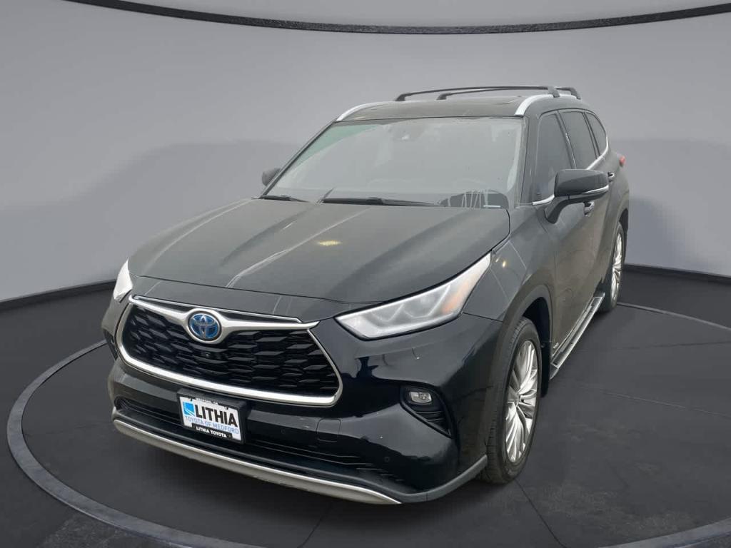 used 2023 Toyota Highlander Hybrid car, priced at $46,887
