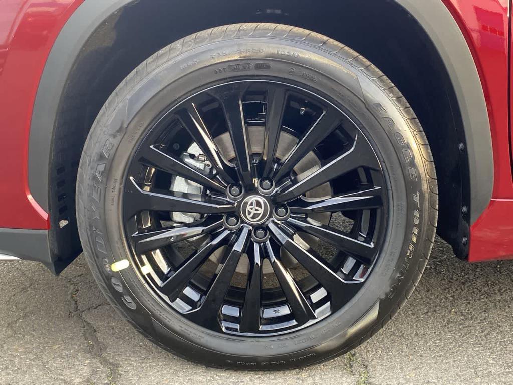 new 2026 Toyota Highlander car, priced at $51,423