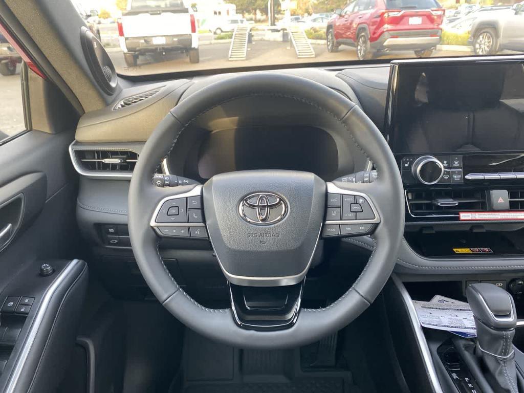 new 2026 Toyota Highlander car, priced at $51,423