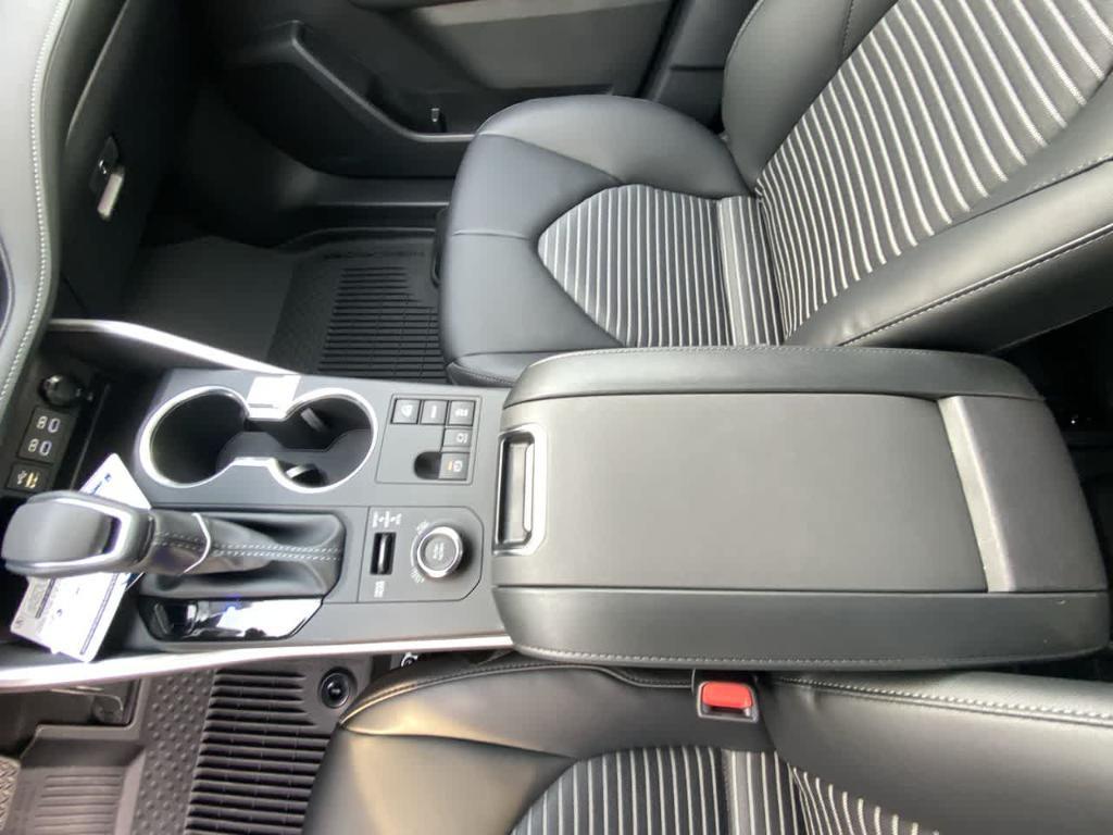 new 2026 Toyota Highlander car, priced at $51,423