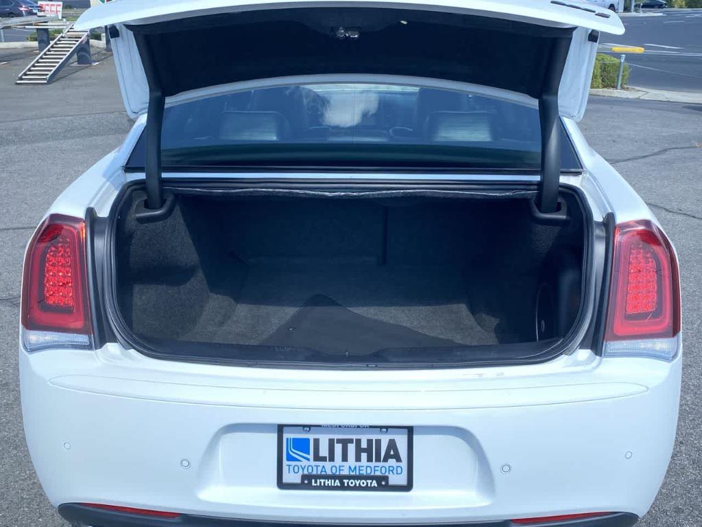 used 2022 Chrysler 300 car, priced at $19,884