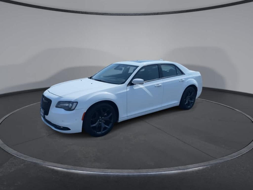 used 2022 Chrysler 300 car, priced at $19,884