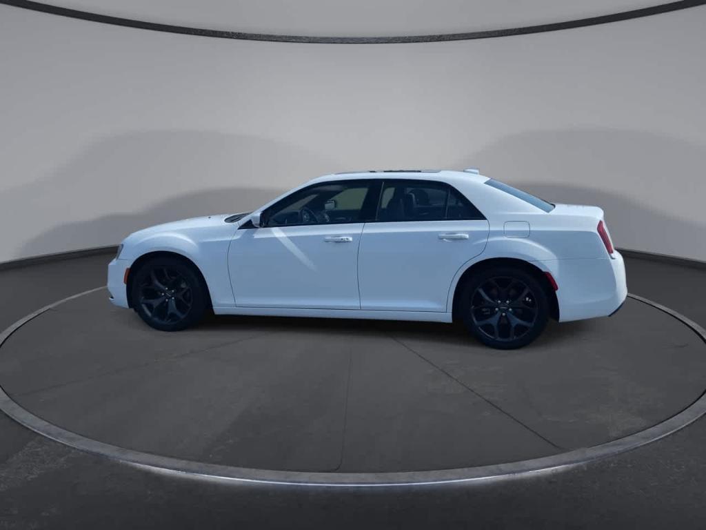 used 2022 Chrysler 300 car, priced at $19,884