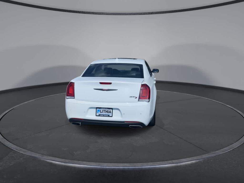 used 2022 Chrysler 300 car, priced at $19,884