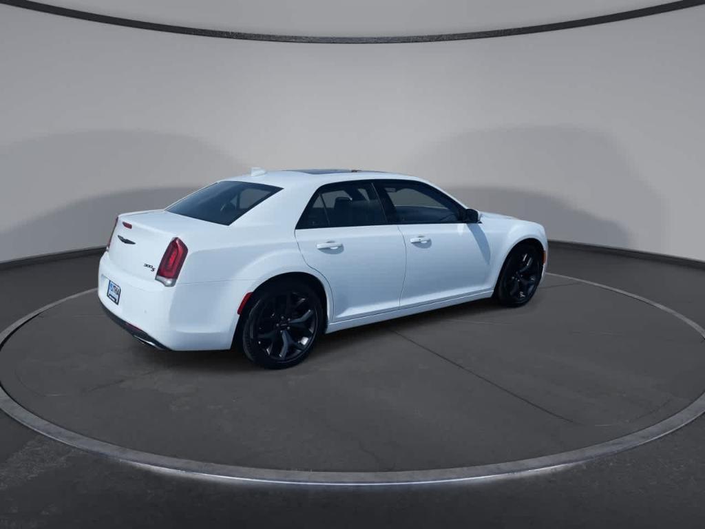 used 2022 Chrysler 300 car, priced at $19,884