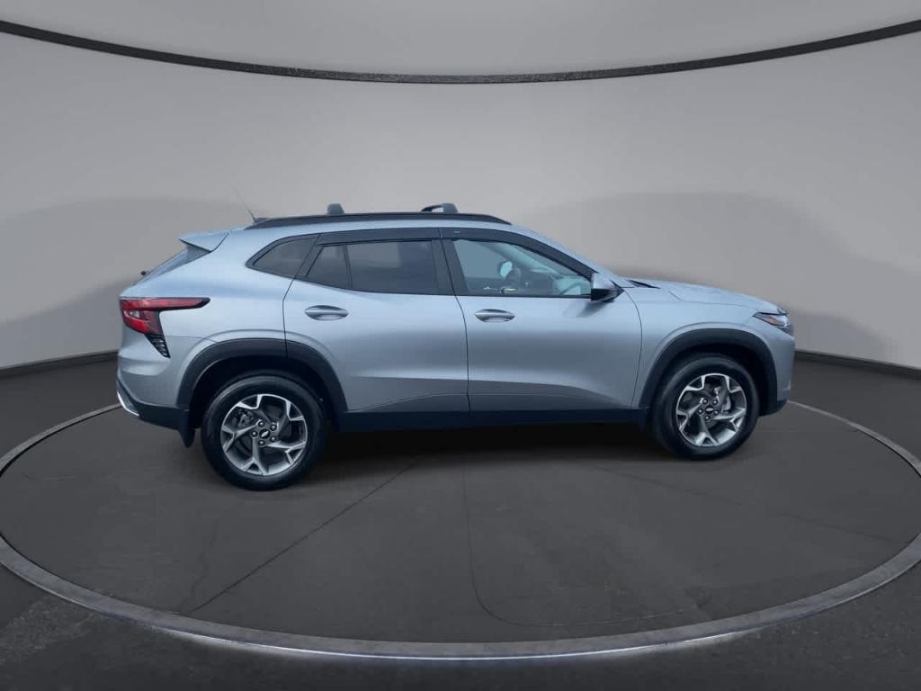 used 2024 Chevrolet Trax car, priced at $20,861