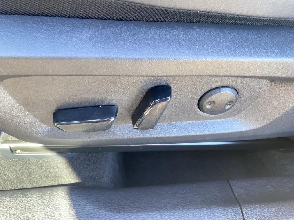 used 2024 Mitsubishi Outlander car, priced at $23,868