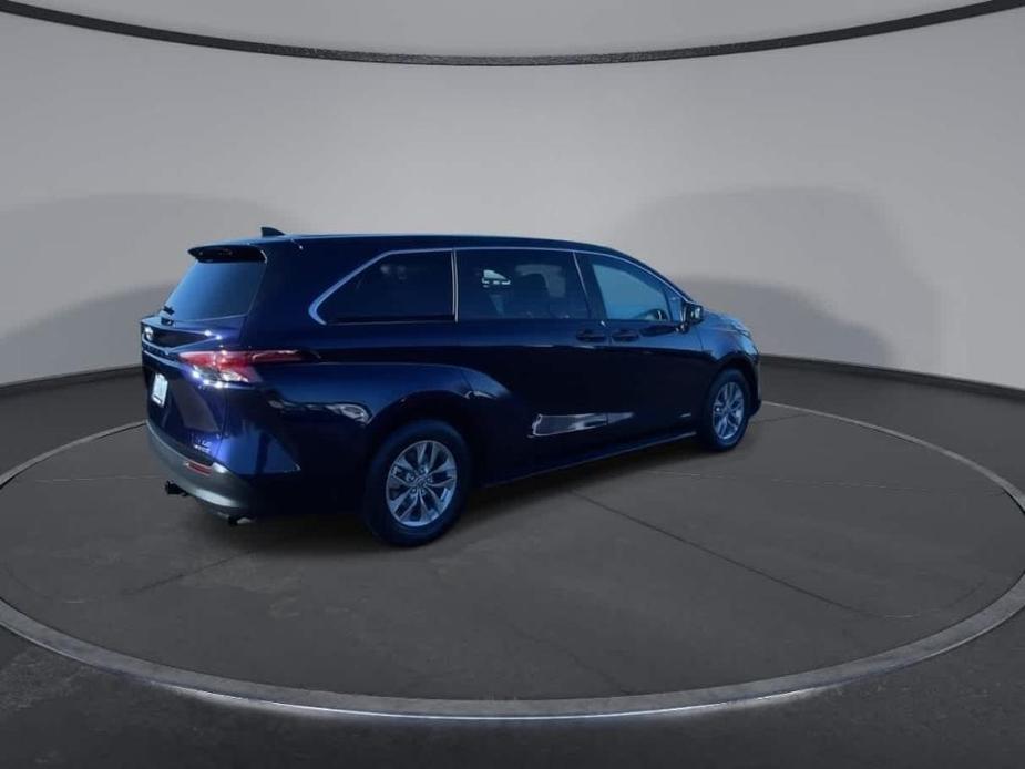 used 2021 Toyota Sienna car, priced at $37,897