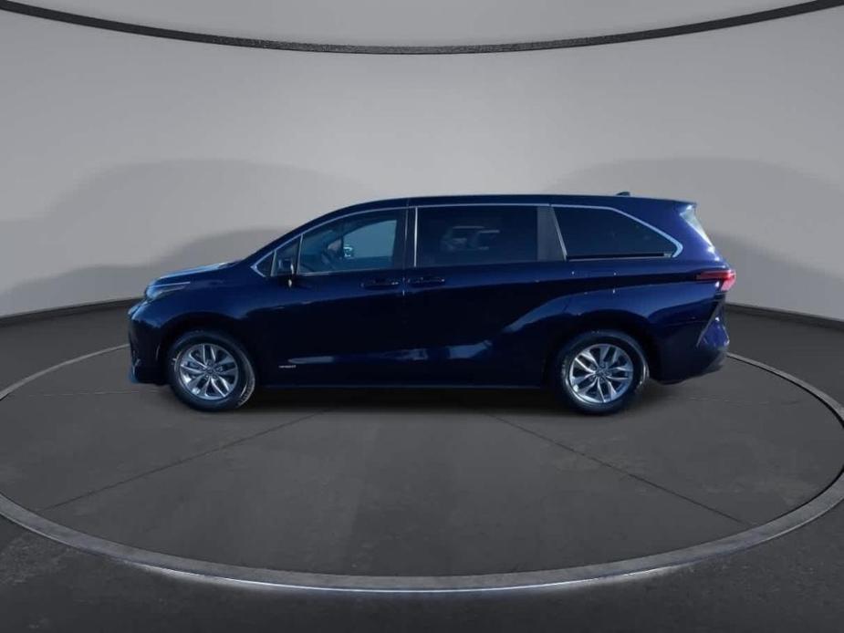 used 2021 Toyota Sienna car, priced at $37,897