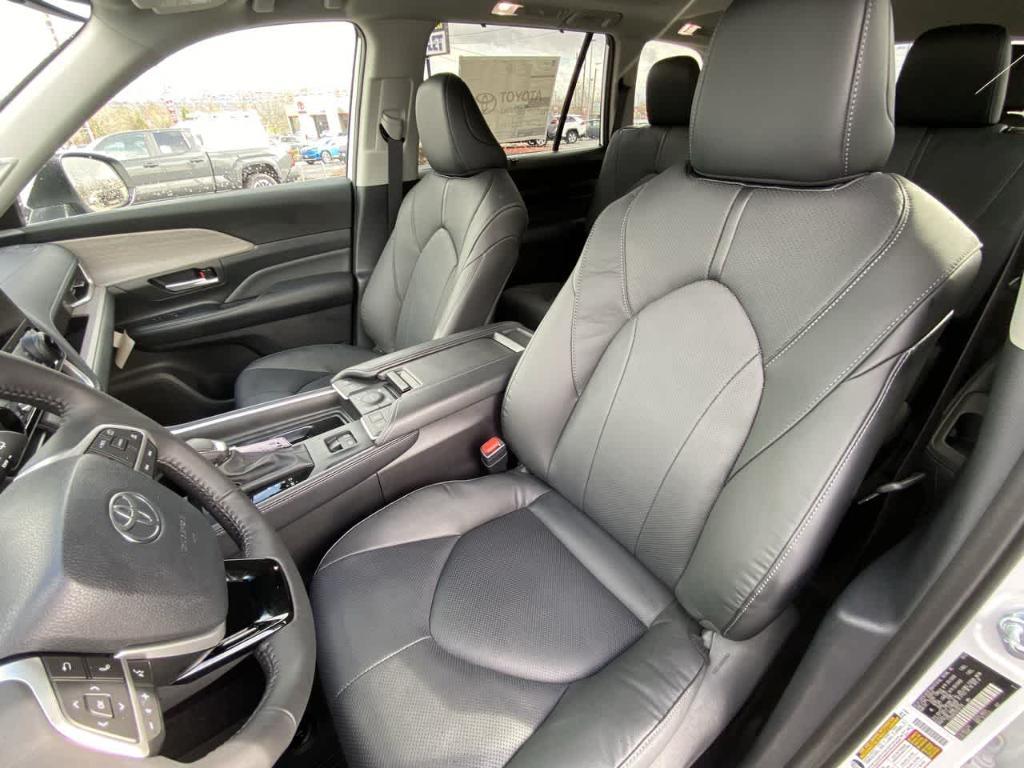 new 2024 Toyota Grand Highlander car, priced at $56,996