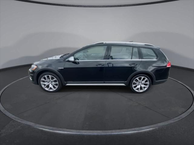 used 2019 Volkswagen Golf Alltrack car, priced at $24,877