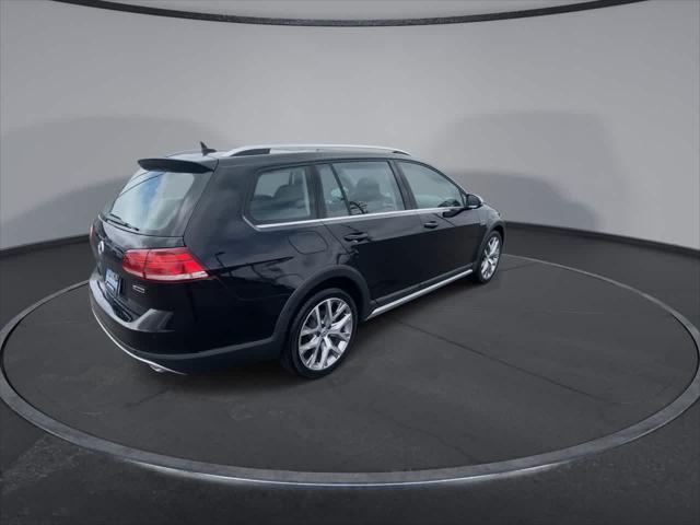used 2019 Volkswagen Golf Alltrack car, priced at $24,877