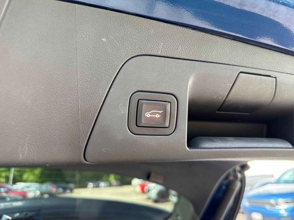used 2023 Buick Envision car, priced at $28,595