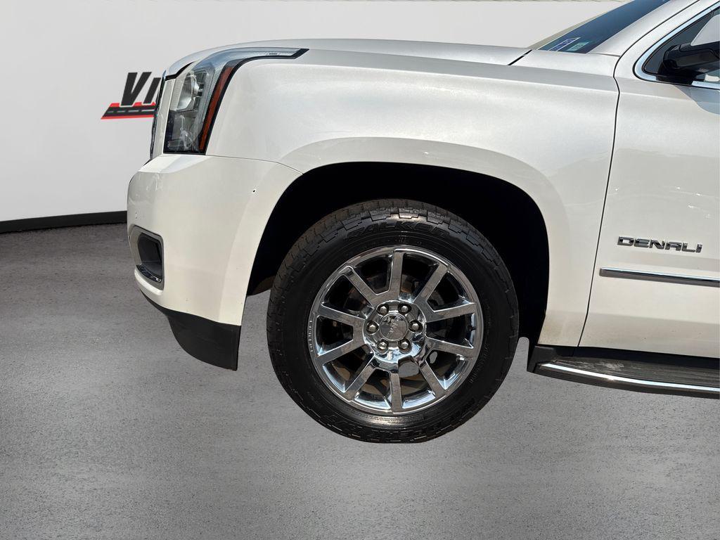 used 2017 GMC Yukon car, priced at $25,590