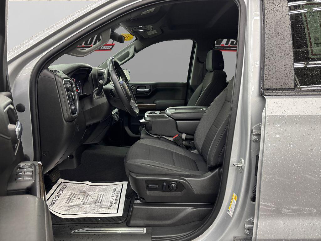 used 2022 Chevrolet Silverado 1500 car, priced at $33,090