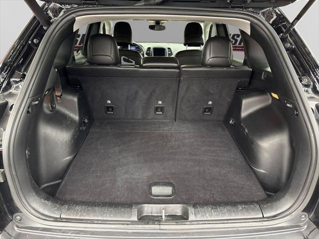 used 2021 Jeep Cherokee car, priced at $19,990