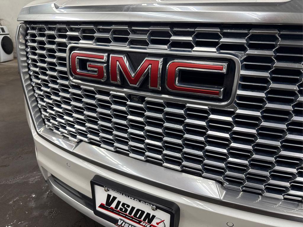 used 2022 GMC Yukon car, priced at $57,890