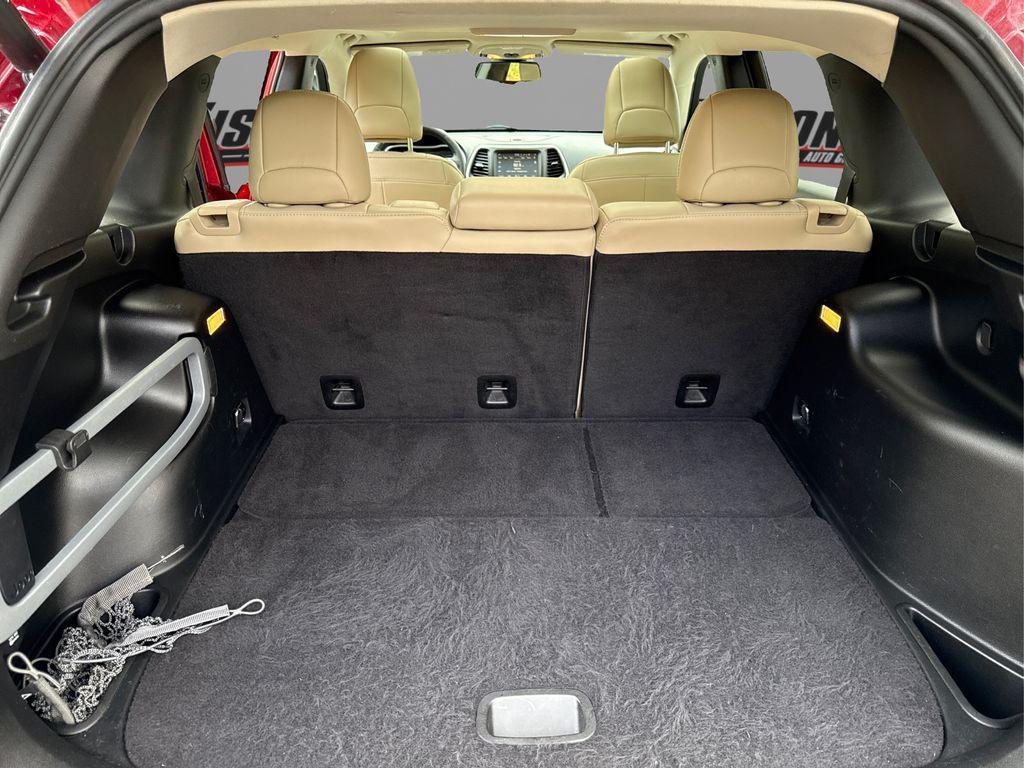 used 2015 Jeep Cherokee car, priced at $15,995