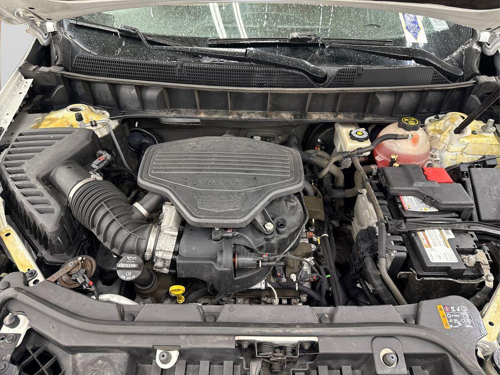 used 2018 Cadillac XT5 car, priced at $13,995