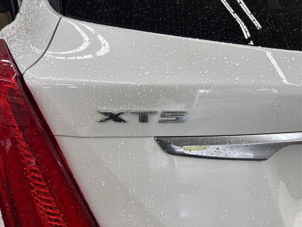 used 2018 Cadillac XT5 car, priced at $13,995