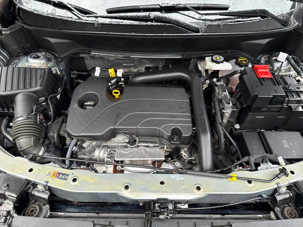 used 2025 Chevrolet Equinox car, priced at $29,290