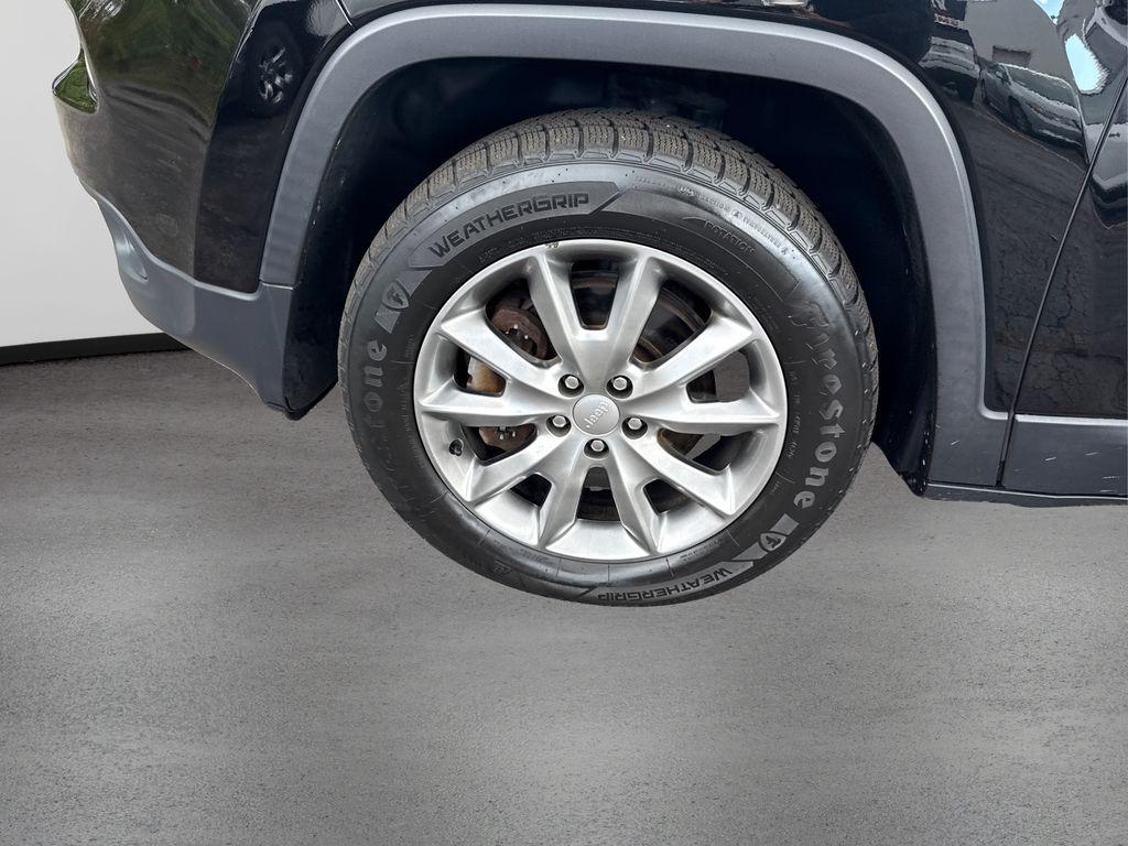 used 2018 Jeep Cherokee car, priced at $18,590