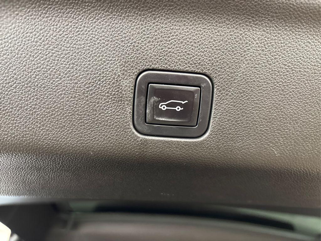used 2022 GMC Yukon XL car, priced at $64,985