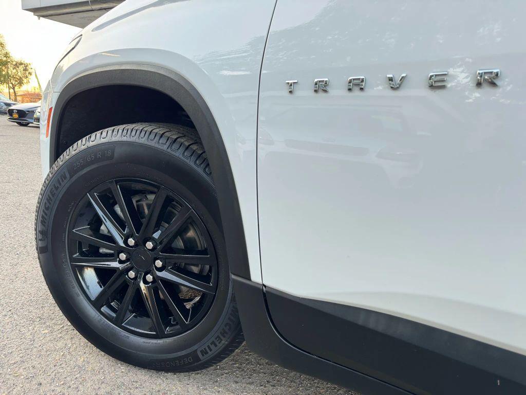 used 2022 Chevrolet Traverse car, priced at $22,995