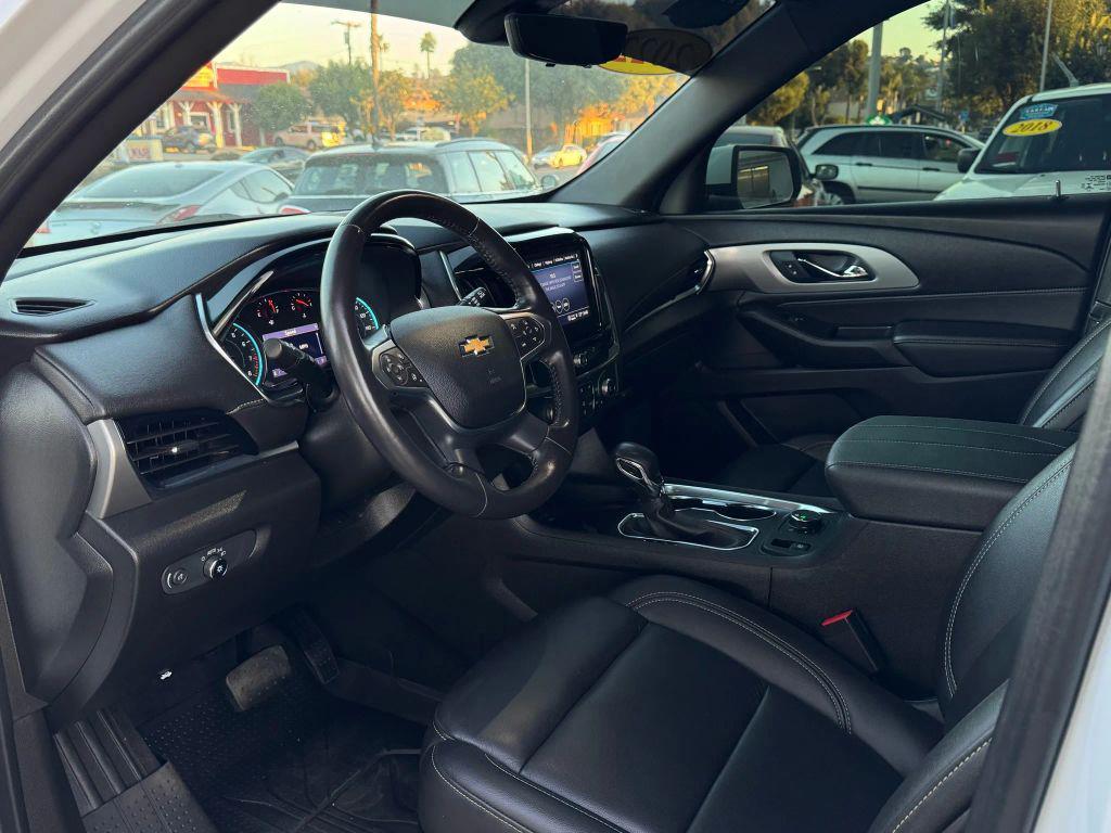 used 2022 Chevrolet Traverse car, priced at $22,995
