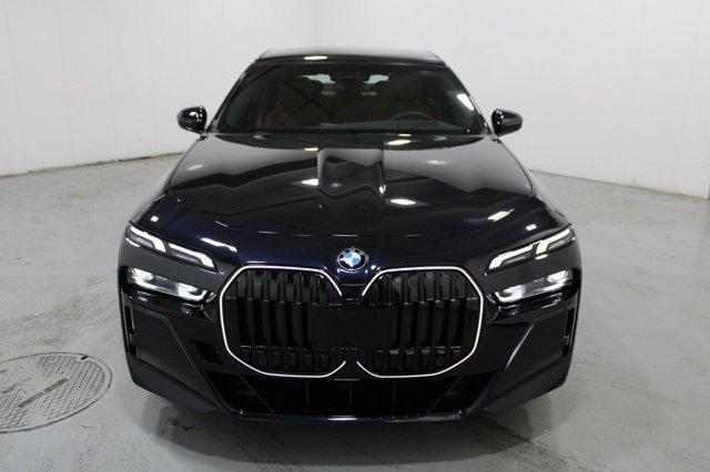 new 2024 BMW 760 car, priced at $128,690