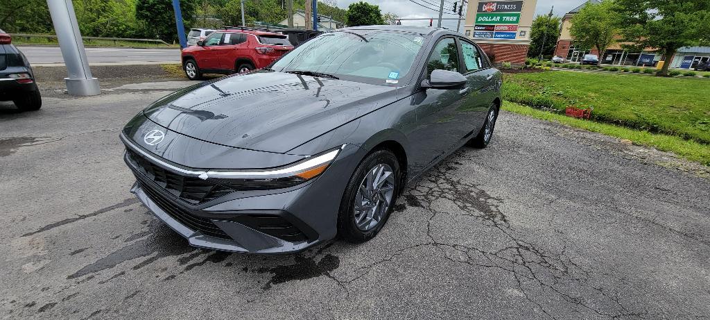 new 2024 Hyundai Elantra HEV car, priced at $26,999