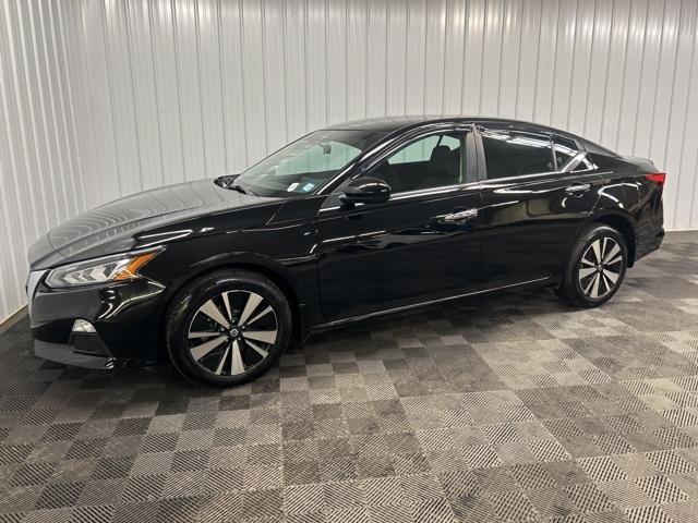 used 2022 Nissan Altima car, priced at $19,999