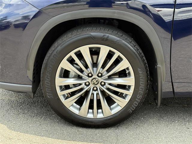used 2024 Toyota Highlander car, priced at $48,000