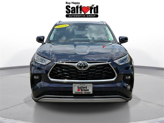 used 2024 Toyota Highlander car, priced at $48,000