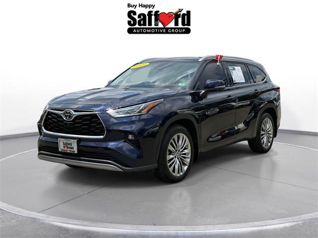 used 2024 Toyota Highlander car, priced at $48,000