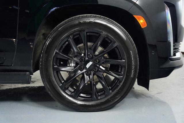 used 2023 Cadillac Escalade ESV car, priced at $83,998