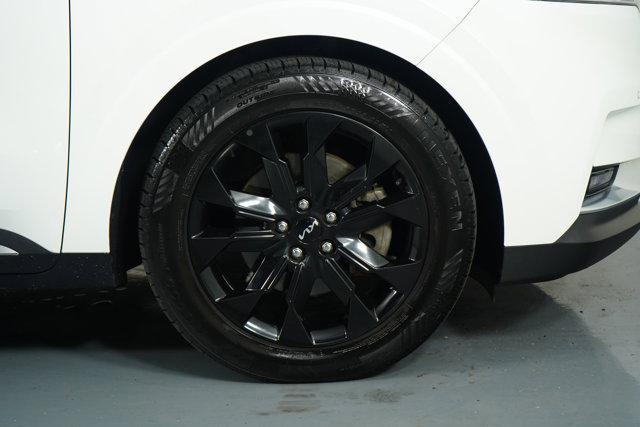 used 2022 Kia Carnival car, priced at $34,998