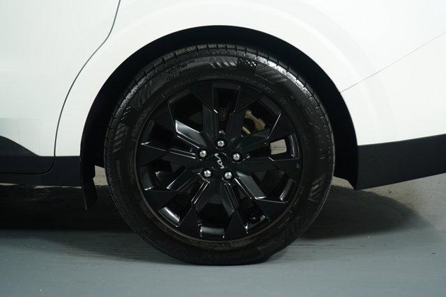used 2022 Kia Carnival car, priced at $34,998
