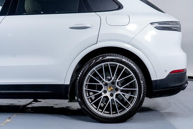 used 2023 Porsche Cayenne E-Hybrid car, priced at $87,998