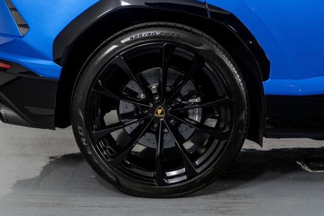 used 2022 Lamborghini Urus car, priced at $234,998